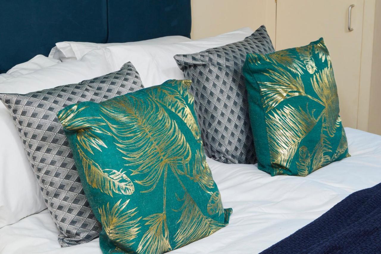 Exquisite Cambridge Abode - Sleeps 6 - Parking Lägenhet Exteriör bild